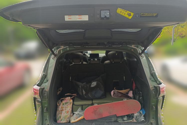 Used Toyota SIENNA 2021 2.5L Hybrid Platinum Edition Trunk