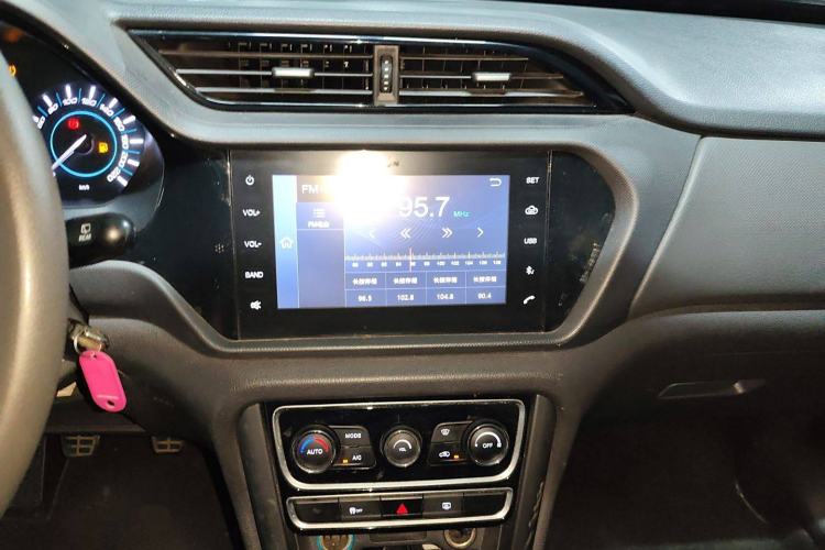 Used Chery Tiggo 3 2016 1.6L Manual ZhiShang Edition