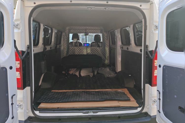 Used Wuling Yangguang 2025 Model 400km Bus Edition—Comfort Edition