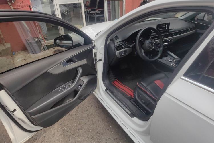 Used Audi A4L 2019 40 TFSI Fashion Edition China VI Emission Standard