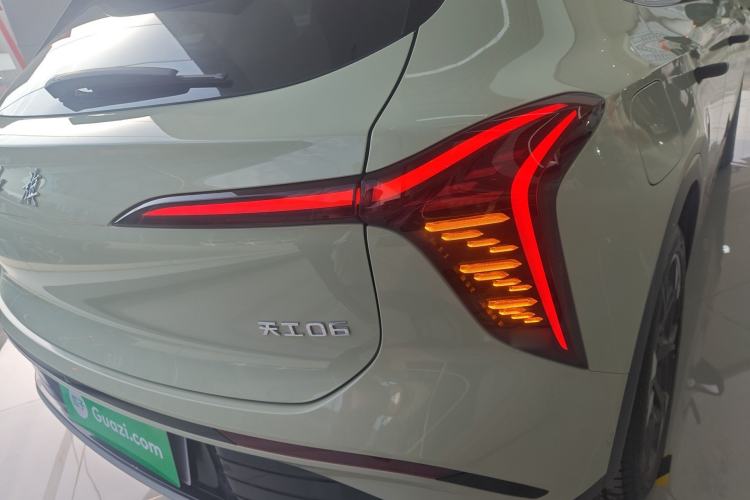 Used Hongqi Tiangong 06 2025 520 Smart Selection Edition Right Rear Taillight