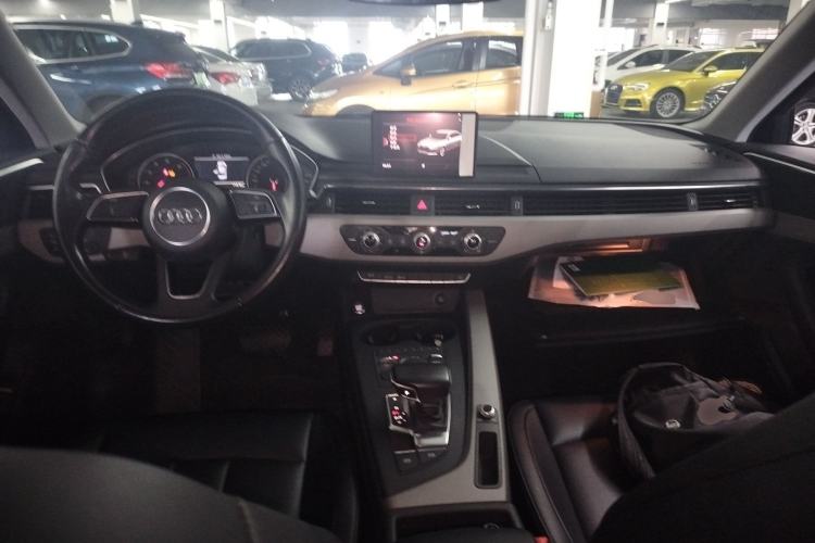 Used Audi A4L 2017 40 TFSI Ambition Edition Center Console