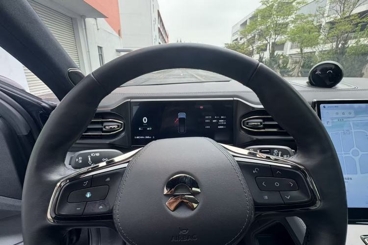 Used Nio ES8 2020 580 km Range Signature Edition Six-Seater Version Interior 2