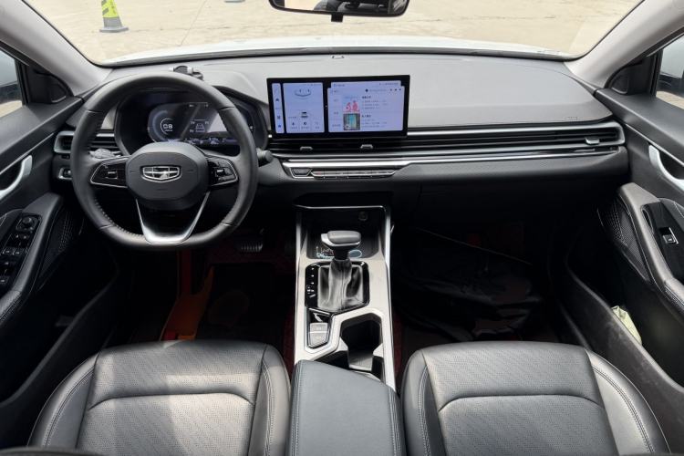 Used Geely Auto Emgrand 2023 4th Generation Champion Edition 1.5L CVT Luxury Model Center Console