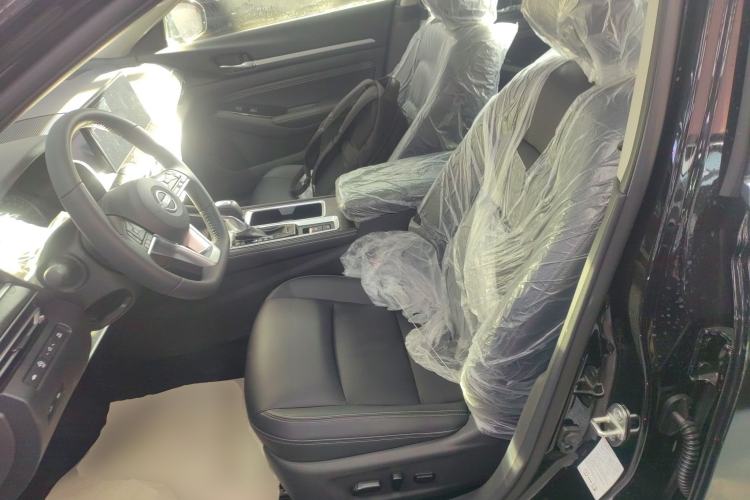 Used Nissan Teana 2025 Model 2.0L XL-TLS Enjoyment Edition
