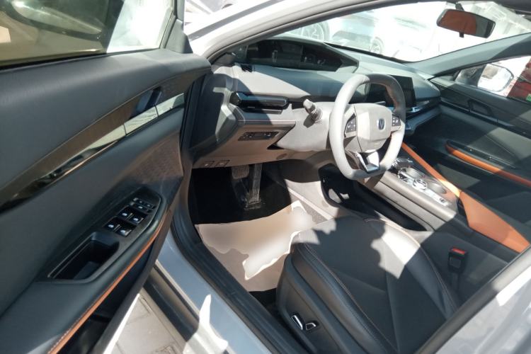 Used CHANGAN UNI-V 2022 1.5T Excellence Model
