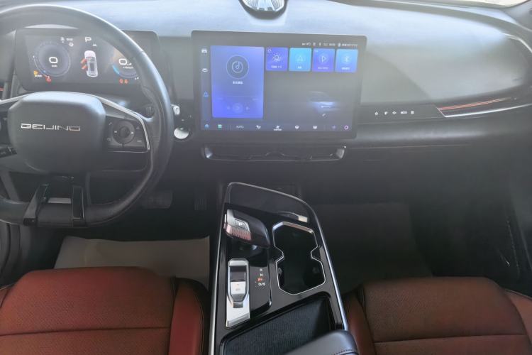 Used BAIC Rubik 2022 1.5T DCT Platinum Edition Center Console