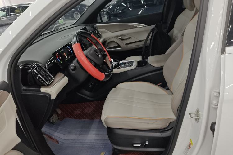 Used BYD Song Pro New Energy 2023 Champion Edition DM-i 71KM Navigation Model
