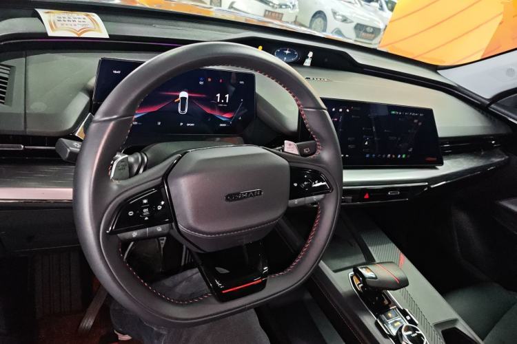 Used Oshan Z6 2022 Blue Whale 1.5T DCT Smart Navigation Model