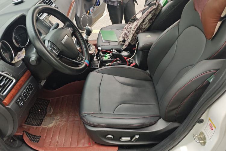 Used Haval H6 2015 Revised Version Sport Edition 1.5T Manual Transmission Two-Wheel Drive Elite Grade
