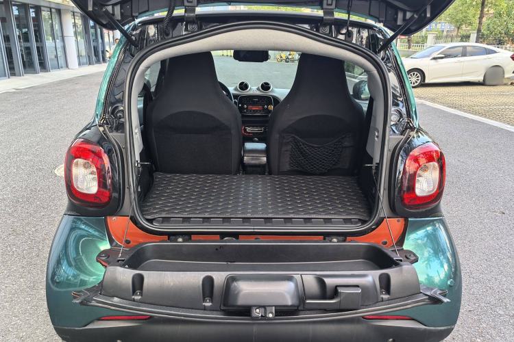 Used smart fortwo 2015 1.0L 52 kW hardtop Dynamic version