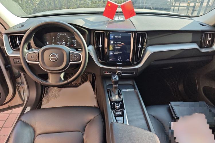 Used Volvo XC60 2019 T5 4x4 Smart Edition China V Standard
