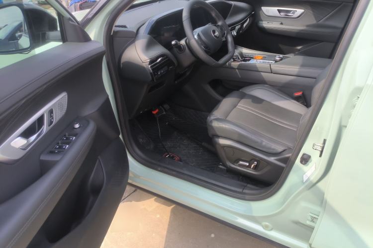 Used Dongfeng Aeolus Huge 2022 Mach Dual-Motor 1.5T MHD Dare-to-Dream Edition
