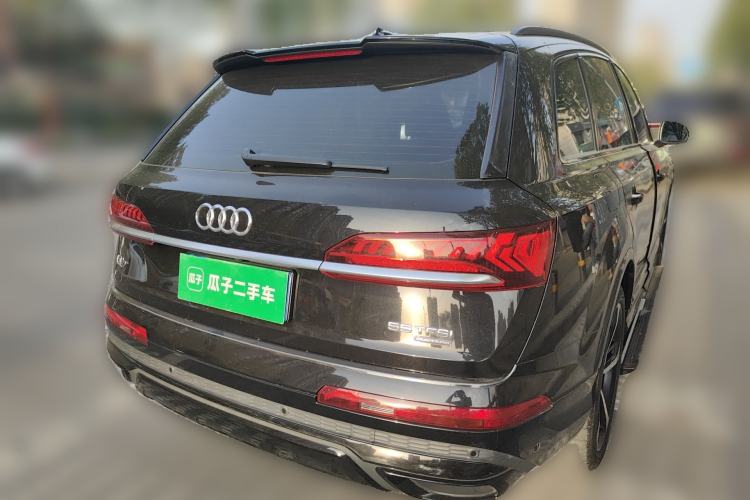 Used Audi Q7 2020 55 TFSI quattro Black Warrior Exclusive Edition Rear Right 45 Deg