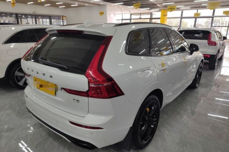 Used Volvo XC60 2019 T5 4x4 Smart & Dynamic Sport Edition China VI Standard