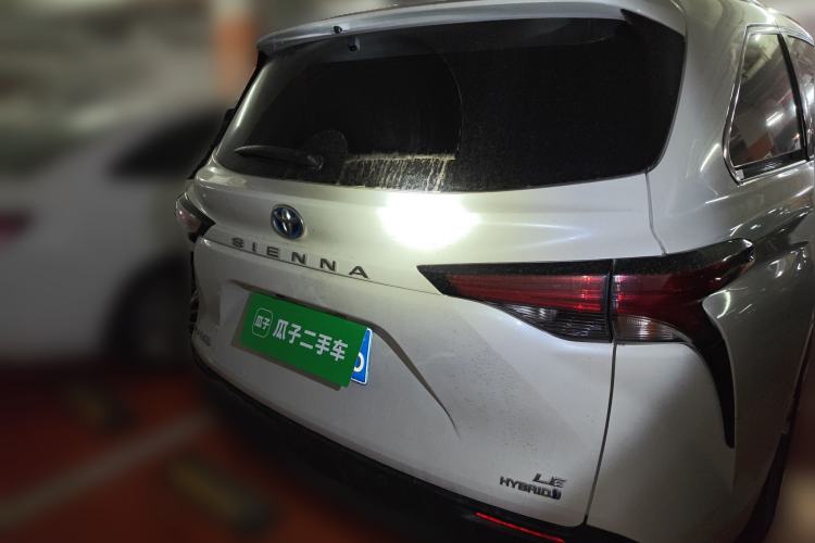 Used Toyota Sienna 2023 2.5L Hybrid Comfort Edition
