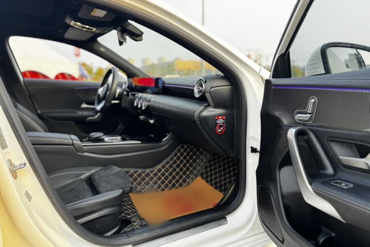 Used Mercedes-Benz A-Class 2021 A 200 L Sport Sedan Fashion Model
