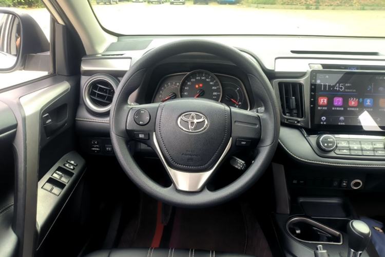 Used Toyota RAV4 2019 2.0L CVT Two-Wheel Drive Pioneer Edition China V Standard
