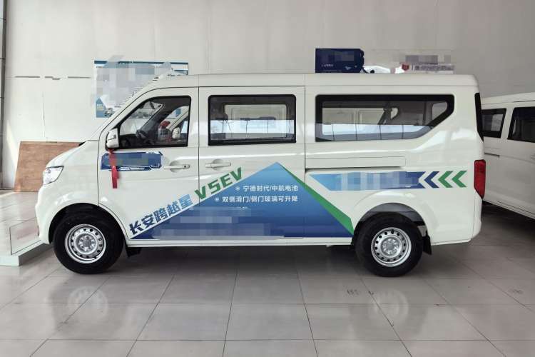 Used Kuayue Kuayue Xing V5 EV 2024 Luxury Model 6-Seater Hatchback
