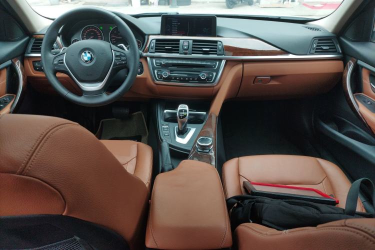 Used BMW 3 Series 2014 320Li Luxury Design Package
