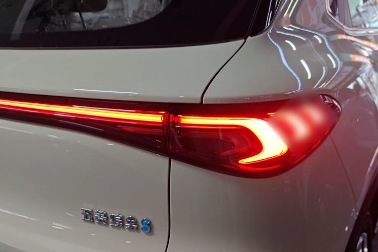 Used Wuling Bingo S 2025 Model 430km Deluxe Edition
