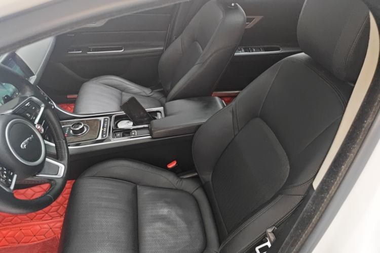 Used Jaguar XFL 2018 XFL 2.0T 250 PS Luxury Edition Left Front Seat