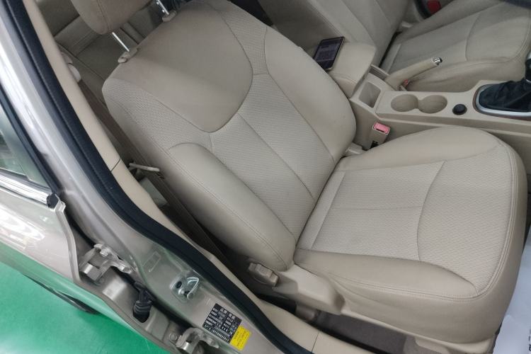 Used Roewe 350 2014 1.5L Automatic Xunyue Version
