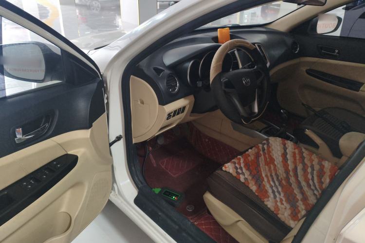 Used Changan Eado 2015 1.6L Manual Elite Model China V Standard