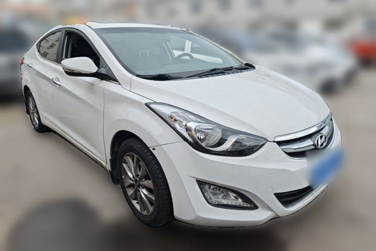 Used Hyundai Elantra (5th Generation / Langdong) 2015 1.6L Manual Leading Model Front Right 45 Deg