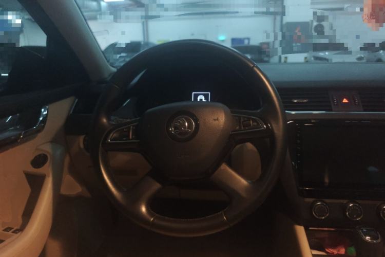 Used Skoda Octavia 2015 1.6L Automatic Yijun Edition
