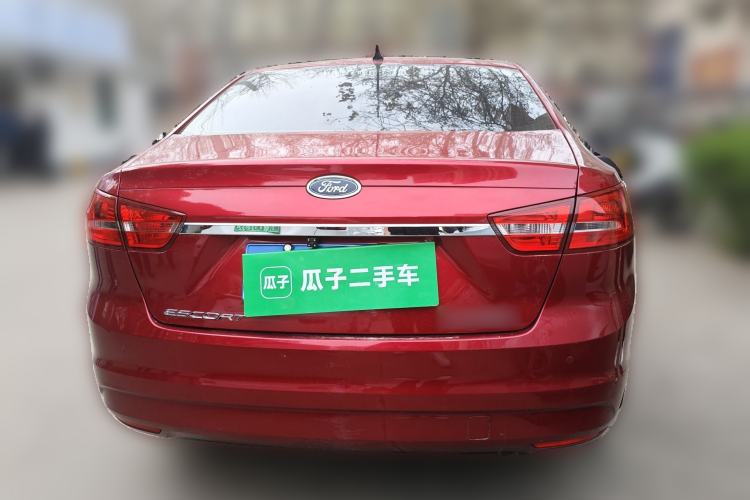 Used Ford Escort 2015 1.5L Automatic Fashion Model
