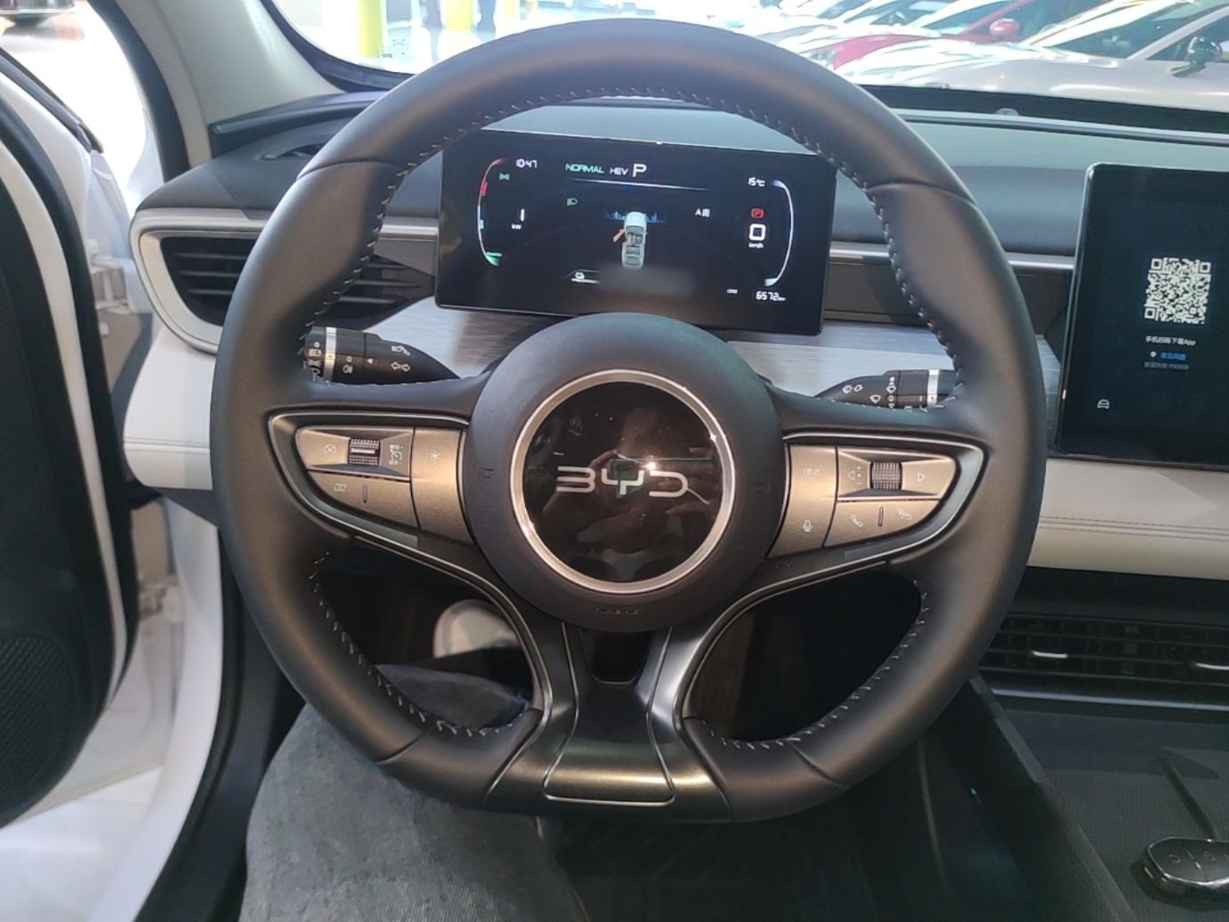 BYD Seal 05 DM-i 2025 DM-i Smart Drive 55KM Luxury Model — снимка 13