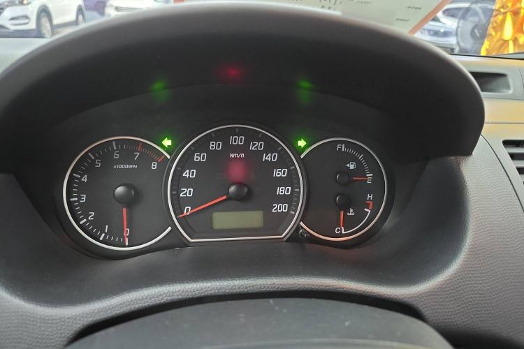 Used Suzuki Swift 2013 1.5L Automatic Standard Edition
