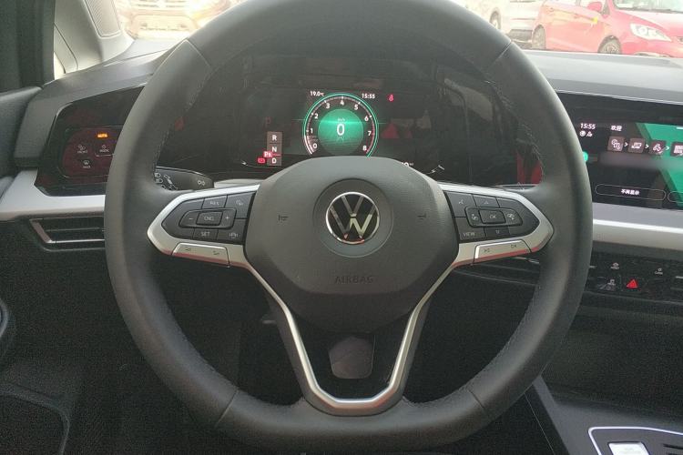 Used Volkswagen Golf 2023 Facelift 280TSI DSG Pro
