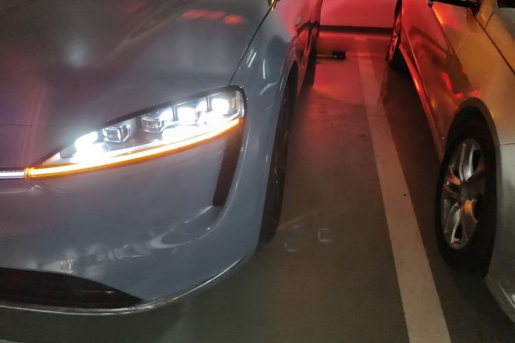 Used Hima Luxeed R7 2024 All-Electric 667 km Max Left Front Headlight