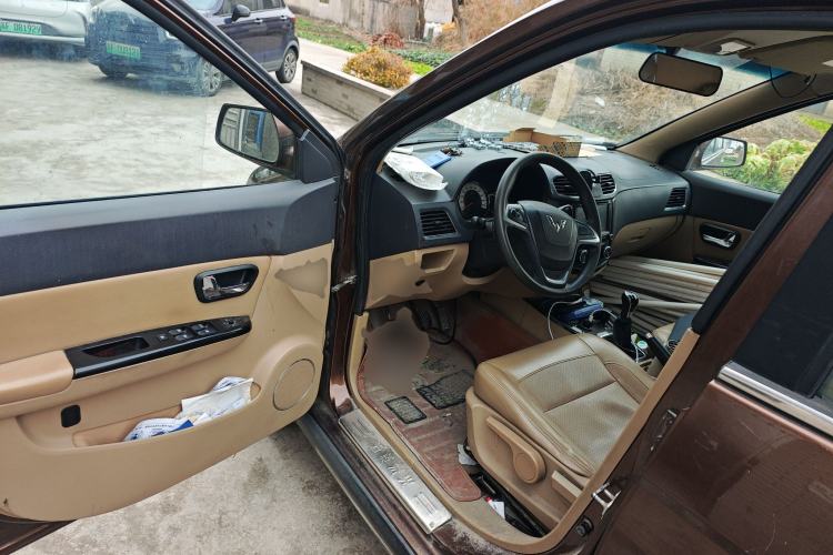 Used Wuling Hongguang 2014 1.5L S Luxury Model
