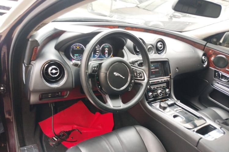 Used Jaguar XJ 2015 XJL 3.0 SC Four-Wheel Drive Panoramic Business Edition