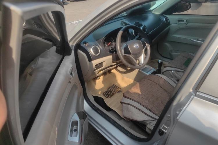 Used CHANGAN Alsvin V3 2012 1.3L Manual Comfort Version China IV Standard Driver Seat