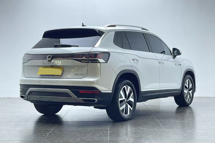 Used Volkswagen Tayron 2024 300TSI Two-Wheel-Drive Luxury Plus Advanced Version
