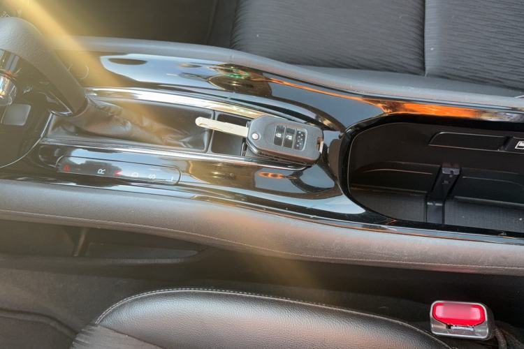 Used Honda Vezel 2020 1.5L CVT Pioneer Edition