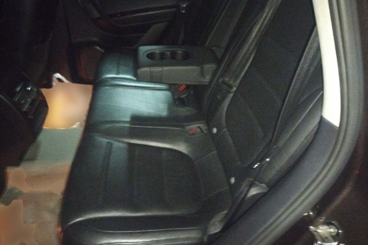 Used Volkswagen Touareg 2011 3.0 TSI High-End Version