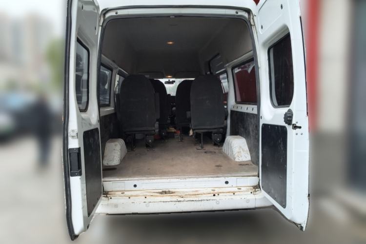 Used JMC Fushun 2022 2.0T Manual Multi-Function Passenger Vehicle Mid-Range High Roof 6-7 Seats
