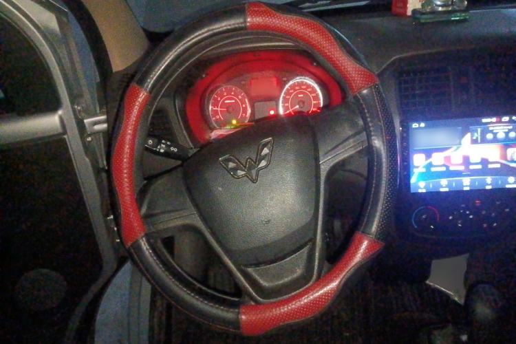 Used Wuling Rongguang S 2021 1.2L Base Model 5-Seater LSI Steering Wheel