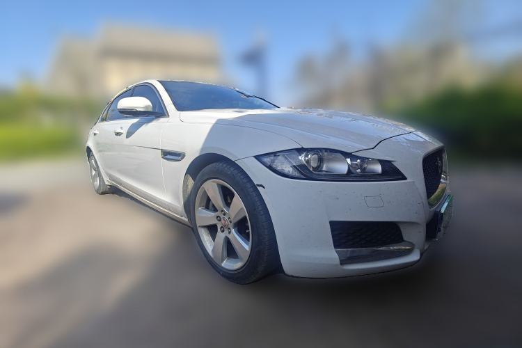 Used Jaguar XFL 2021 XFL 2.0T P200 Two-Wheel-Drive Elite Luxury Edition Front Right 45 Deg