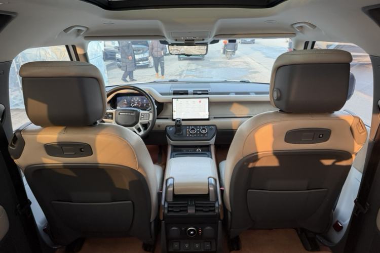 Used Land Rover Defender 2022 90 2.0T P300 Tiger-Power Ambition Edition
