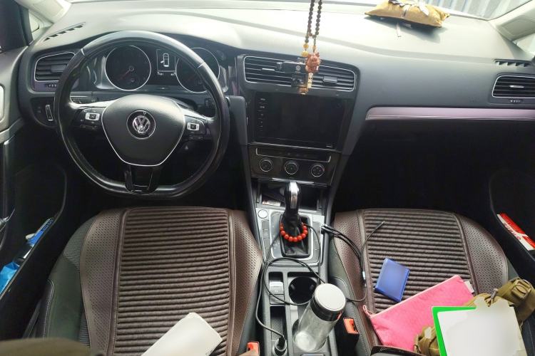 Used Volkswagen Golf 2020 Zhiai Edition 280TSI DSG Comfort Model Center Console