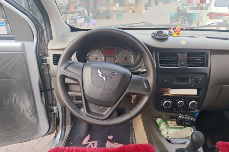 Used Wuling Rongguang V 2016 1.5L Practical Version
