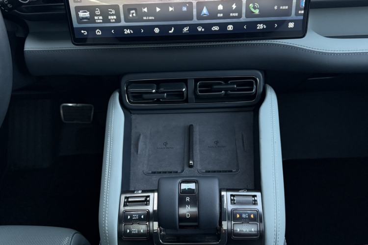 Used Formula Leopard Leopard 5 2024 Cloud Ride Luxury Edition