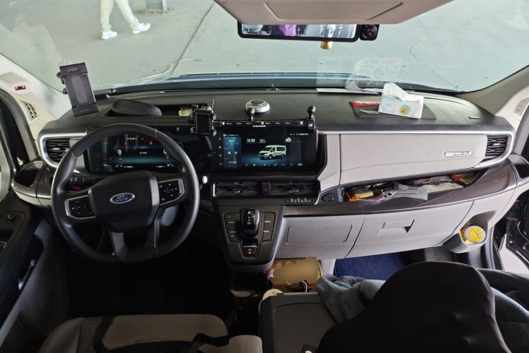 Used Ford Transit T8 2024 T8 2.3T Diesel Automatic Mid-Drive Mid-Roof 6-Seater Fully Equipped 2/2/2 Configuration
