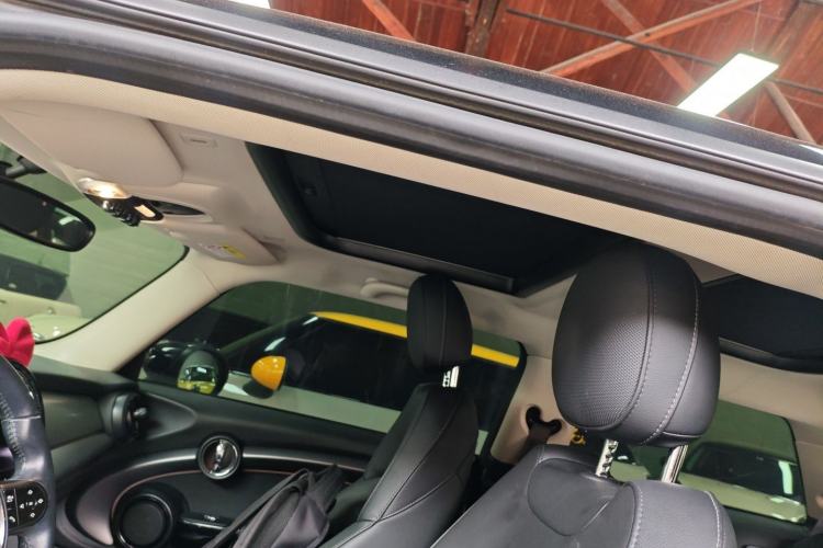 Used MINI 2022 1.5T COOPER Classic Edition
